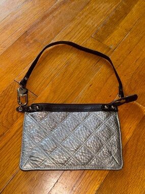 LOVCAT Paris Silver Wallet Wristlet Purse Bag Zipper